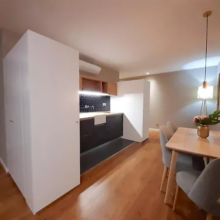 Lf Gardenia, By Flat In * Porto