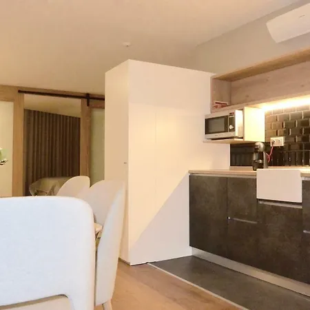Lf Gardenia, By Flat In Apartment